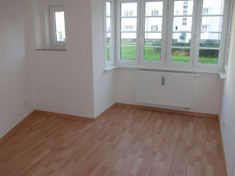 1. OG !!! frei ab dem 1.8.26 !!! geräumige Küche - Laminat - Stellplatz - Foto 1