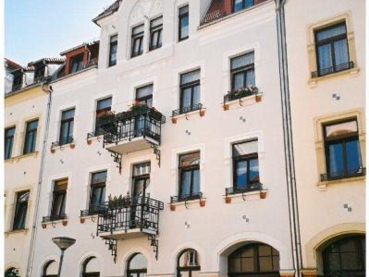 Fiedlerstr. 30, Wohnung 4 ~~~ 2 Balkone, Bad mit Wanne, Abstellraum im Treppenhaus, Keller - Photo 1