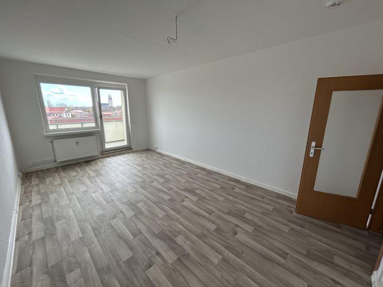 Demnächst mit Einbauküche! Modern sanierte 3-Zimmer-Wohnung mit Balkon! - Foto 1