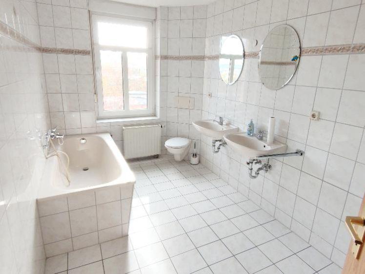 Prima 3-R, Whg. m. schönen Bad u. Gäste-WC - Foto 1