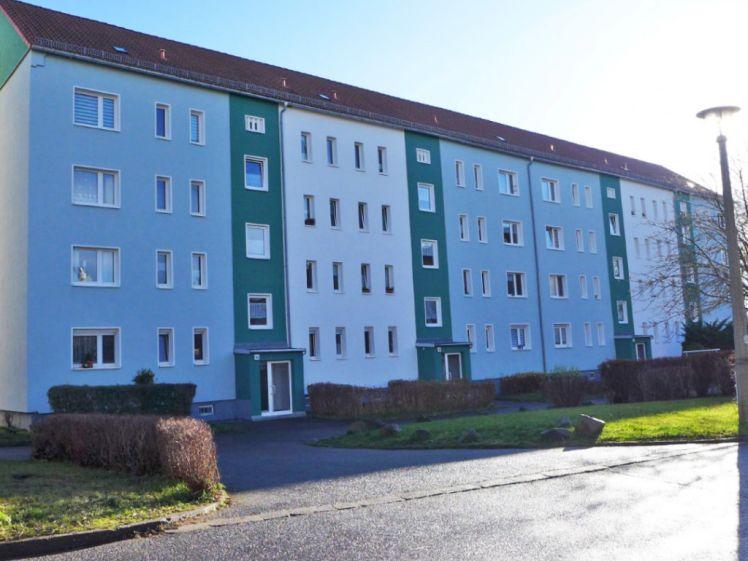 Helle Wohnung mit schönem Ausblick ins Grüne! - Photo 1