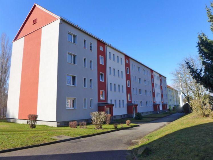 Helle Wohnung mit schönem Ausblick ins Grüne! - Photo 1