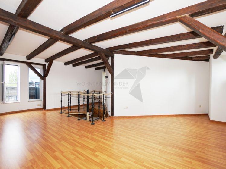 Romantische DG-Maisonette-2-Raum-Wohnung mit Einbauküche - Foto 1