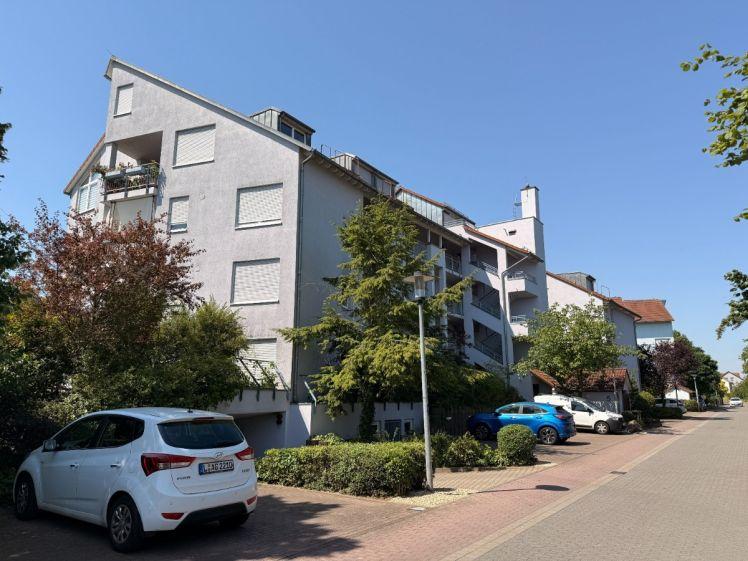 // helle 2-Raum Wohnung mit Balkon und TG-Stellplatz * ab sofort // - Photo 1
