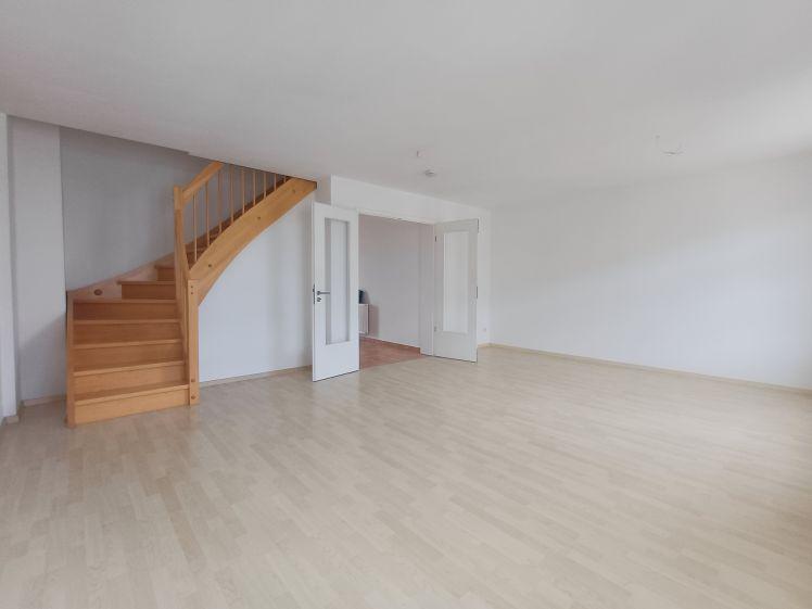+++ 4 Zimmer Maisonette Wohnung mit Balkon und Stellplatz +++ - Foto 1
