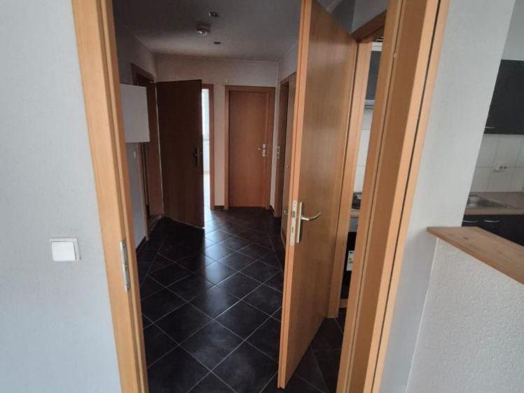 Helle 3-Zimmer-Wohnung mit Balkon und moderner Einbauküche - Photo 1