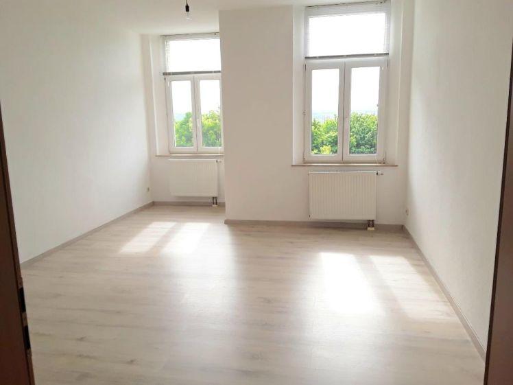 Tolle 3-Raum Whg. mit Balkon und Fernsicht in ordentlichen Wohnhaus - Foto 1