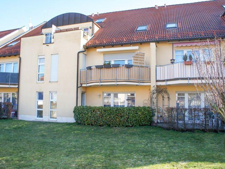 *Sonnige - gemütliche 2 Raum Wohnung*Erdgeschoss*EBK*Süd-Westterasse*Keller*Garage* - Photo 1