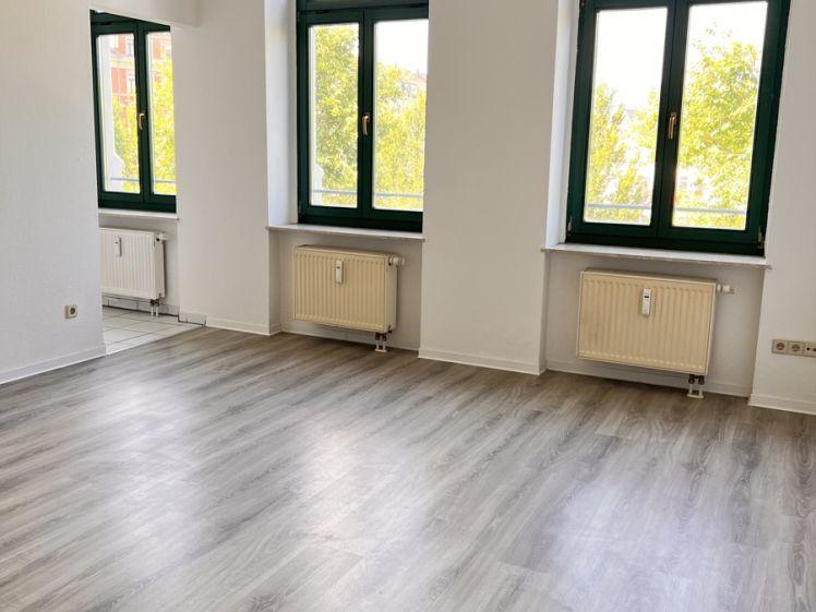 HELLE 2-RAUMWOHNUNG - Mit Einbauküche - Photo 1