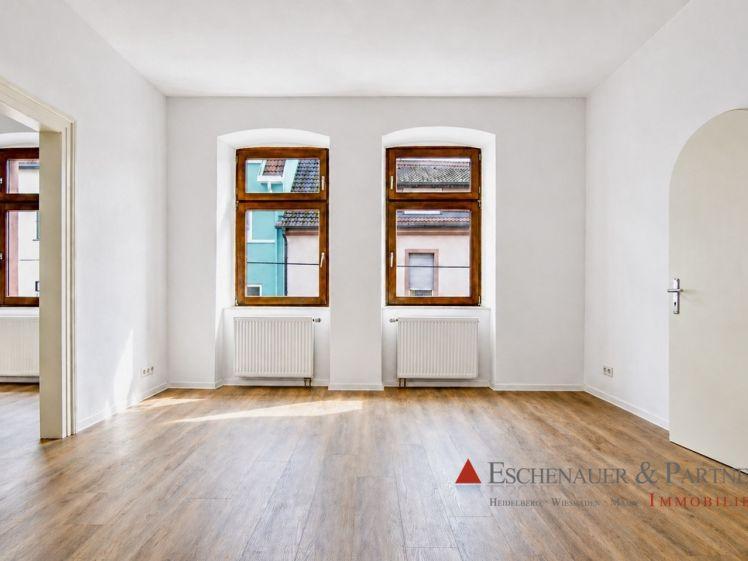 Urbanes Wohnen mit Altbaucharme – Ihr neues Zuhause im Herzen von Eberbach - Photo 1