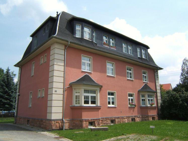 Neu sanierte 2- Raumwohnung mit Einbauküche - Foto 1