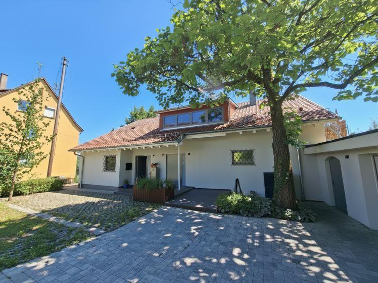 73732 Esslingen: 4,5 Zi-Wohnung in bester naturnaher Lage. Beletage mit phantastischer Aussicht. - Photo 1