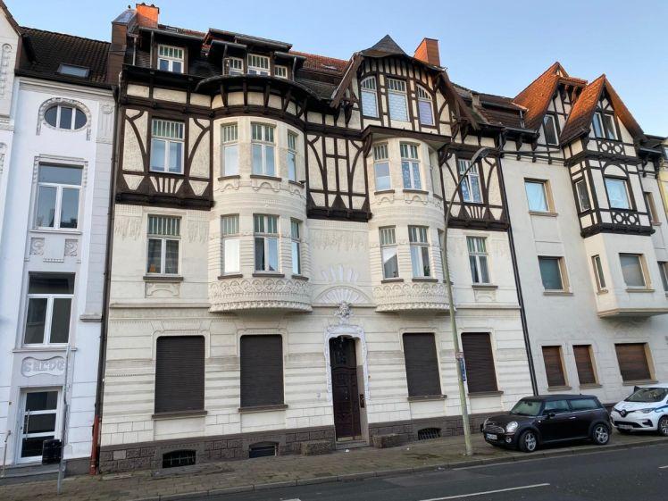 herrliche Dachgeschosswohnung mit Dachterrasse in Herne zu vermieten. - Photo 1