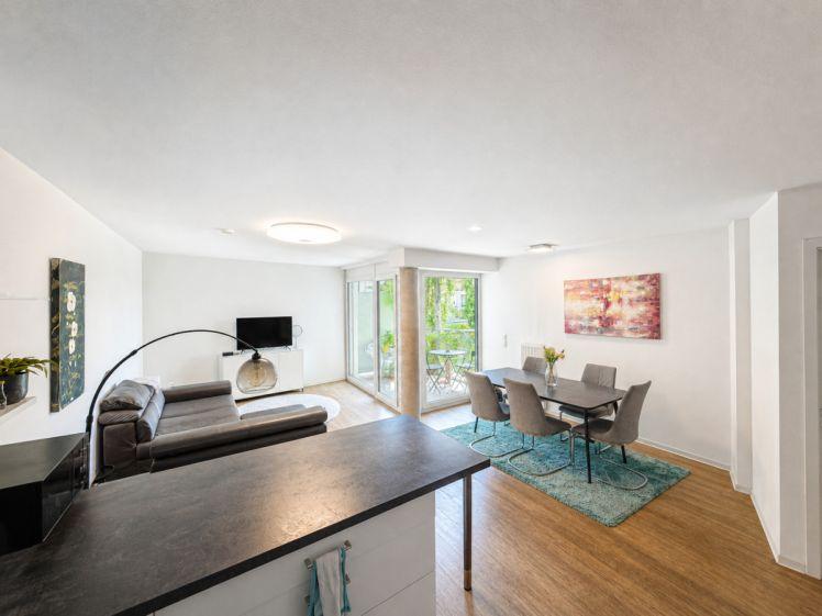 Schöne 2 Zimmer Wohnung im 4.OG eines MFH, 58qm Wohnfläche mit Balkon in Top Lage HD Bahnstadt - Photo 1
