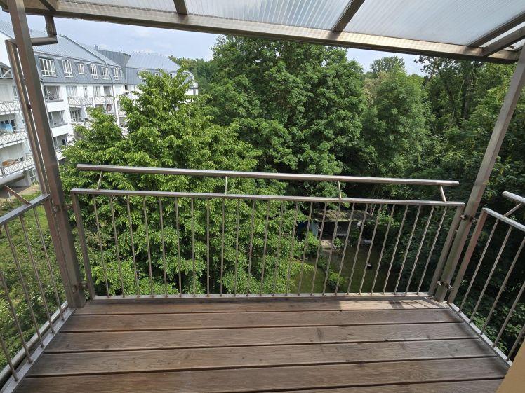 + + + 3,0-Zimmerwohnung mit Balkon und Gartennutzung! + + + - Foto 1