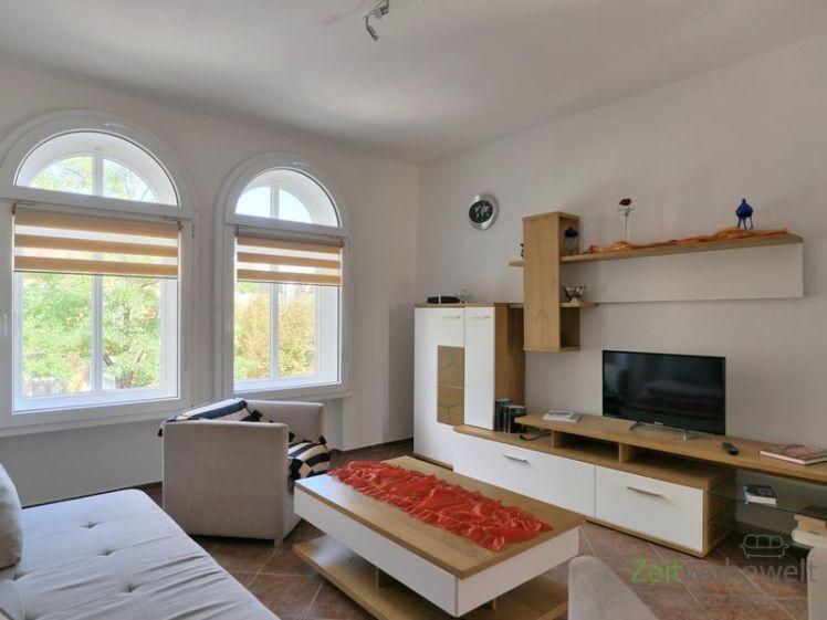 (EF1423_M) Arnstadt: Arnstadt, möblierte 2-Zimmer-Wohnung mit Balkon, PKW-Stellplatz möglich - Photo 1