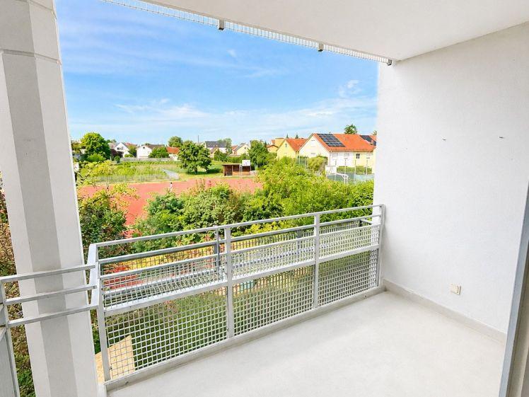 Charmante, helle 2 ZKB mit EBK, großzügiges Wohnzimmer, Balkon - ruhig gelegen! - Foto 1