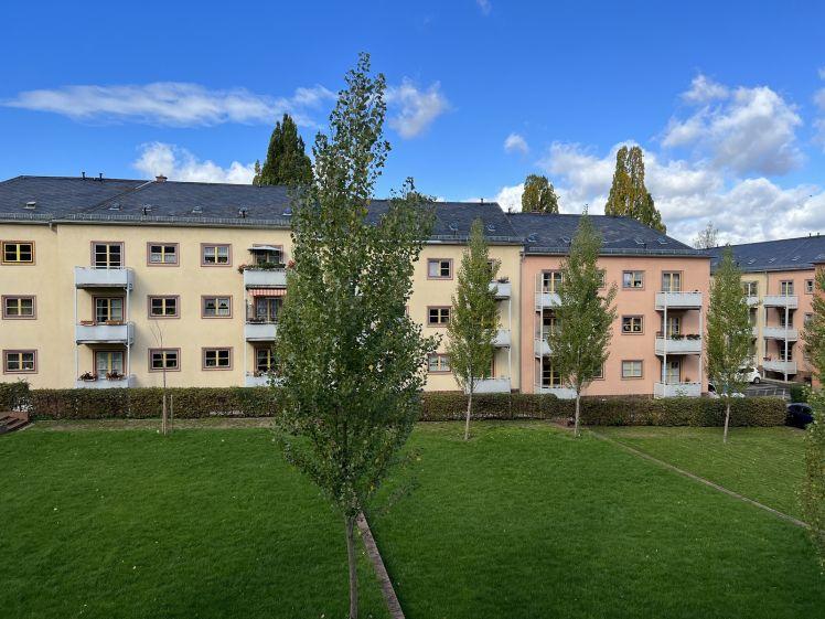 Wohlfühlwohnen in geräumiger 2-Zimmer-Wohnung mit Balkon - Photo 1