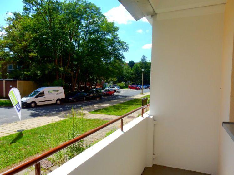 Hereinspaziert in den Frühling: Helle 3-Raum-Wohnung im Erdgeschoss - Foto 1