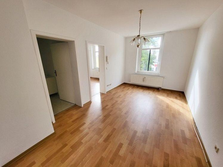 Günstige zentrumsnahe 2-Raum-Wohnung mit EBK + Lift - Photo 1