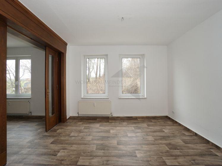 Große 2-Zimmer-Wohnung mit tollen Holztüren, Tageslichtbad und Abstellkammer - Photo 1