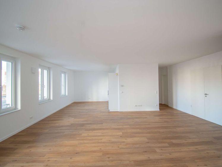 BESONDERES WOHNGEFÜHL // 3 Zimmer, Terrasse u.v.m. // EINBAUKÜCHE VORHANDEN - Foto 1