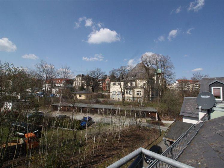 ruhige 2-Zimmer mit neuer Einbauküche und Balkon - Photo 1