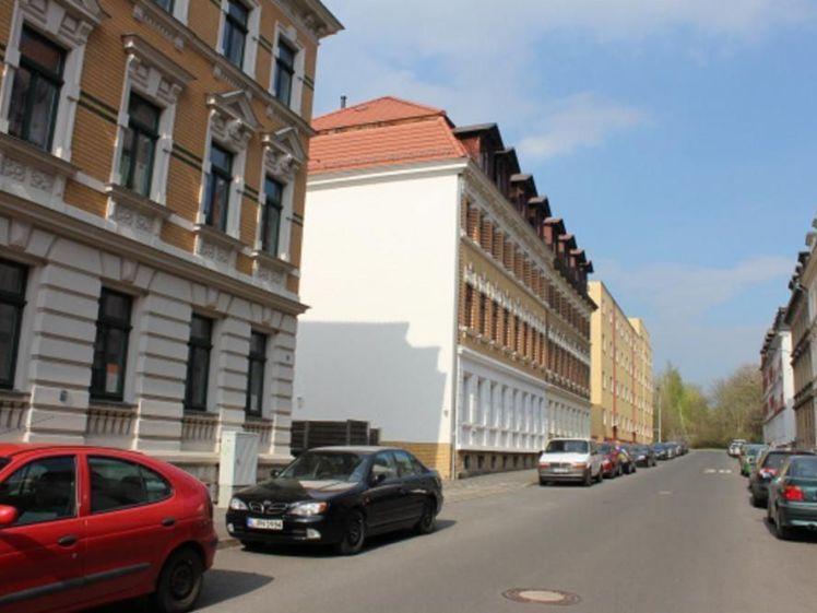 Dölitz-Dösen* tolle 3 Raum-Whg. mit Balkon * EBK* Parkett * Bad mit Wanne* klein aber fein* - Photo 1