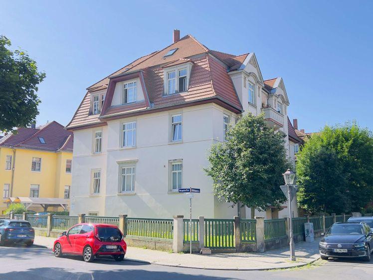 frei ab 01.08.2026: 75 m² im Dachgeschoss, schicke 3-Zimmer mit Einbauküche - Foto 1