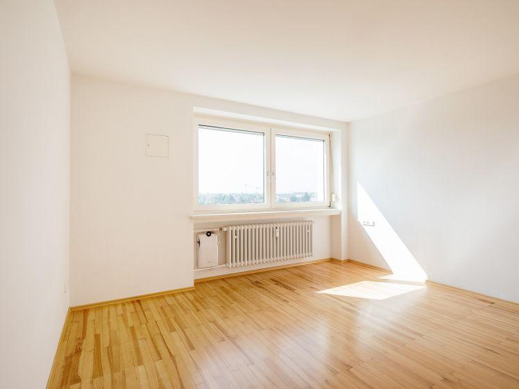 Moderne 2,5-Zimmer-Wohnung mit EBK und tollem Ausblick am Oberhauser Bahnhof - Photo 1