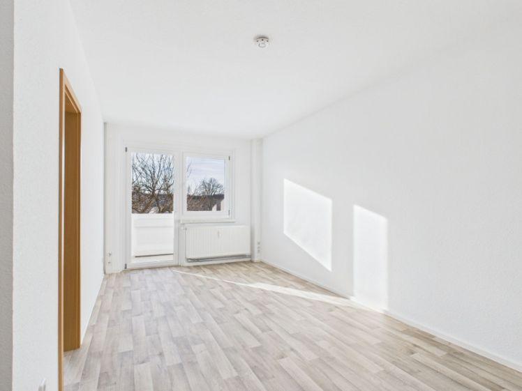 3-Raum-Wohnung mit Balkon auf dem südlichen Sonnenberg - Foto 1