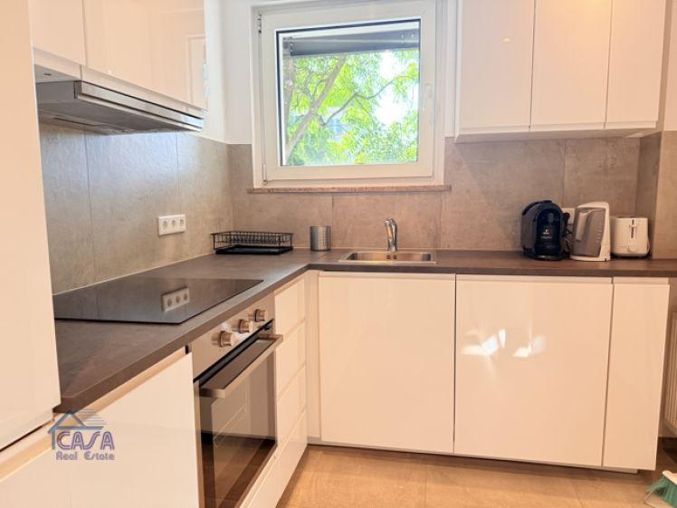 ERSTBEZUG: 2 Zimmer, komplett neu eingerichtetes Apartment mit Balkon - Photo 1