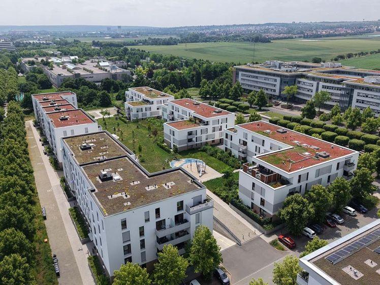 Großzügige 2-Zimmer-Wohnung mit Einbauküche | Terrasse | Tiefgarage | Aufzug | Smart-Home - Photo 1