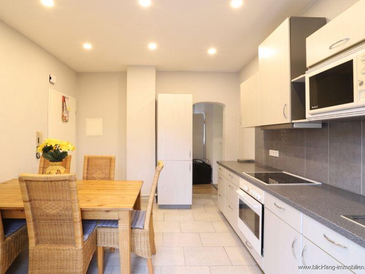 Charmante Wohng. im Altbau zu ca. 80 qm, 3 Zim., gr. Dachterrasse, EBK, Garage in Arnsberg! - Photo 1