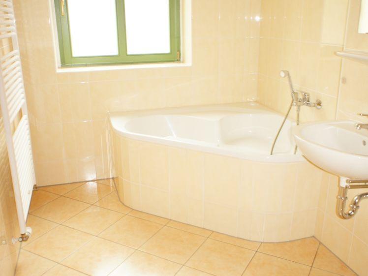 Sehr moderner Grundriss - offene Küche -sonniger Balkon - frei ab 1.5.26 - Photo 1