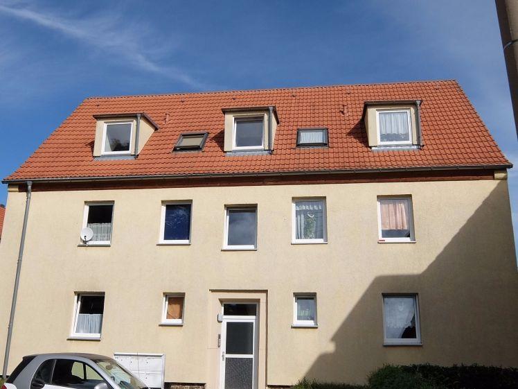 Böhlen - günstige kleine 2-Raumwohnung mit Tageslichtbad, Wanne und Gartenoption in ruhiger Lage - Foto 1