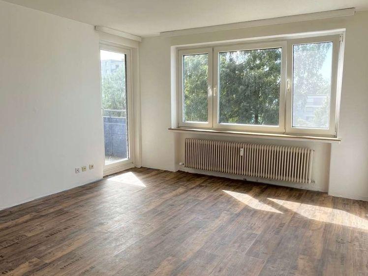 Helle 2-Zimmer-Wohnung mit Loggia, Aufzug in Bremen-Huchting – Robinsbalje 20 - Foto 1