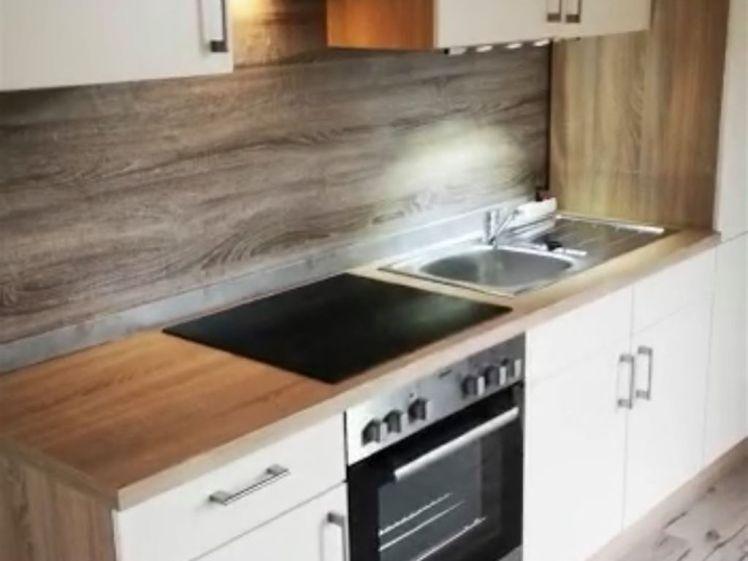 * Kompakte 3-Zimmer mit Laminat, EBK und Wanne in guter Lage! * - Foto 1