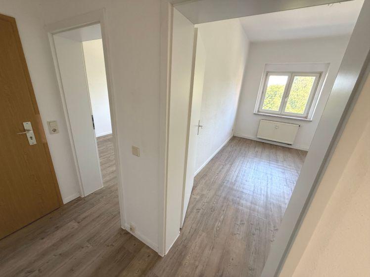 Helle, gepflegte 2-Raum-Wohnung am grünen Stadtrand von Plauen - Photo 1