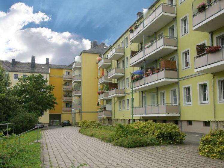 Charmante 2-Zimmer-Wohnung mit Innenhof-Balkon im 1. OG - Foto 1