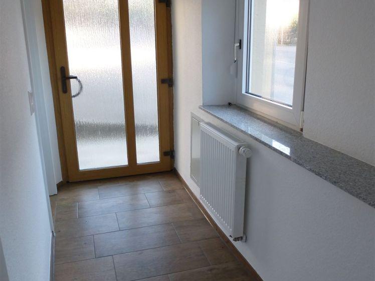 Wochenendheimfahrer aufgepasst - Sanierte Zi.-EG-Wohnung! - Photo 1