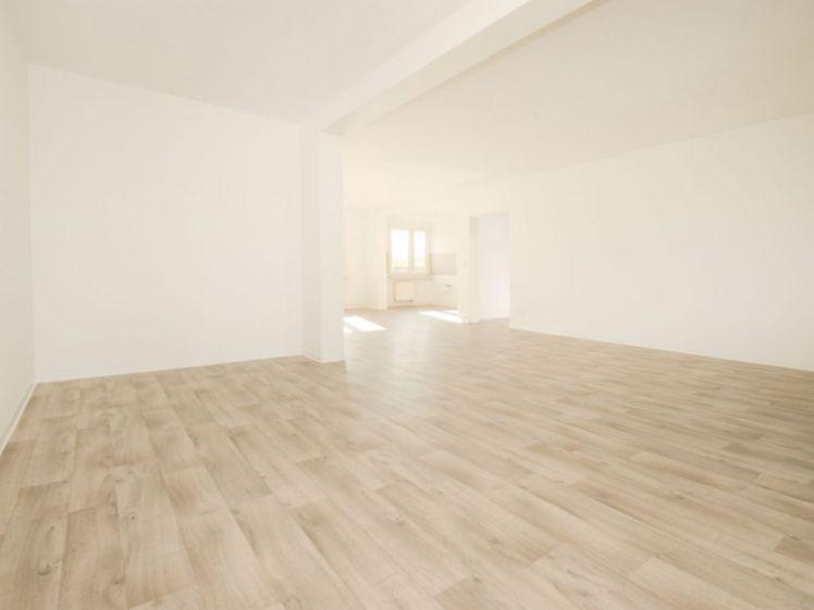 Familienwohnug / Balkon / Gäste-WC - Foto 1