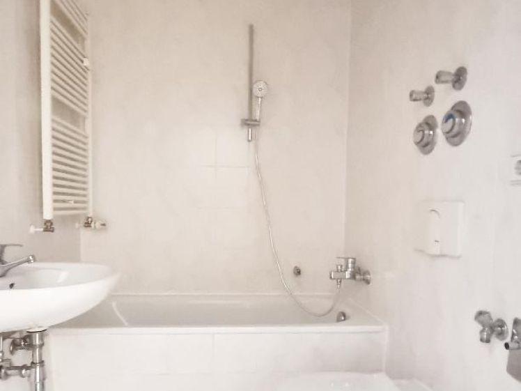 tolle 3 Zimmer Wohnung im grünen mit Balkon - Foto 1