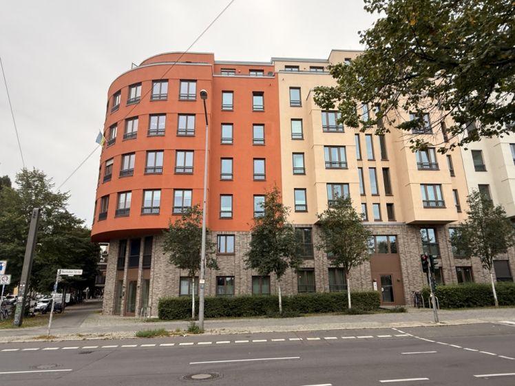 Helle 3-Raum-Wohnung mit Balkon im Herzen von Prenzlauer Berg - Photo 1