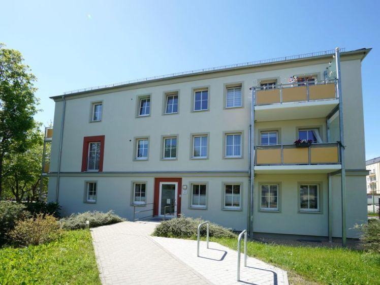 Helle 2-Raum-Wohnung mit sonnigem Balkon im Zentrum - Foto 1