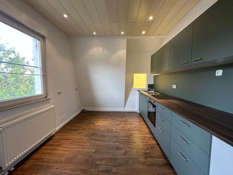 Gemütliche 2 -Zimmer mit Wanne und EBK *Ihr neues Zuhause* - Foto 1