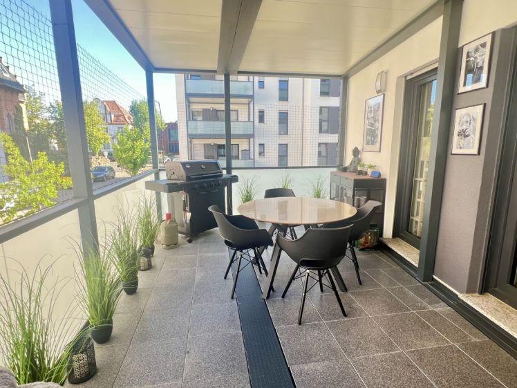 Modern und Zentrumsnah - 3 Zimmer NB Wohnung mit EBK, großem Balkon und TG - Foto 1