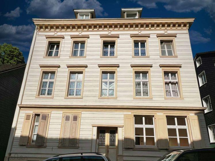 ***Charmante Erdgeschosswohnung mit Geschichte – sofort bezugsfertig - Photo 1