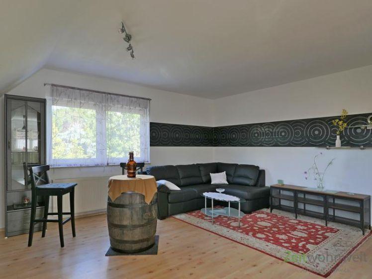 (EF1049_M) Halle: Schkopau, große möblierte Wohnung in einem freistehenden Haus mit Garten, Terrasse, WLAN - Foto 1