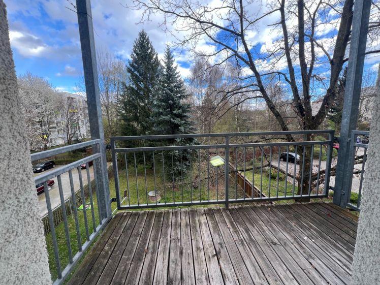 TOP sanierte DG-Whg. mit Balkon zum Innenhof und Bad mit Wanne !!!! - Photo 1
